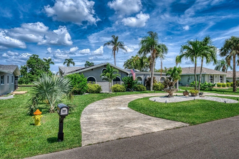 Property grounds 2, Waterfront Luxury Micro Resort Heated Salt Pool 4 Bedroom Home, Lee