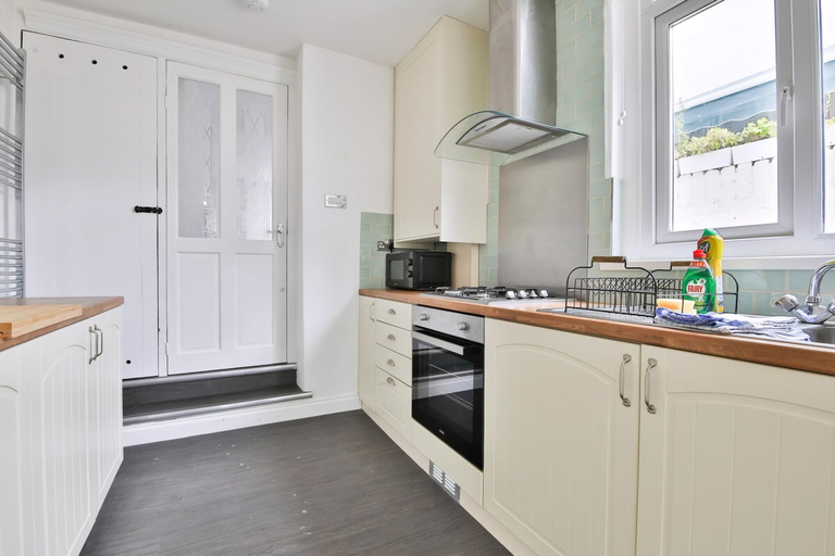 Others 5, Stunning 2 Bedroom Cardiff Bay House, Cardiff