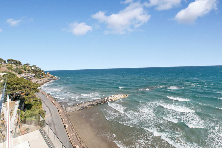 Exterior 5, Attico Giancardi - Beachfront Sea-view Terrace, Savona