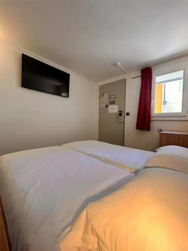 Bedroom 4, Premiere Classe Avignon Parc Des Expositions, Vaucluse