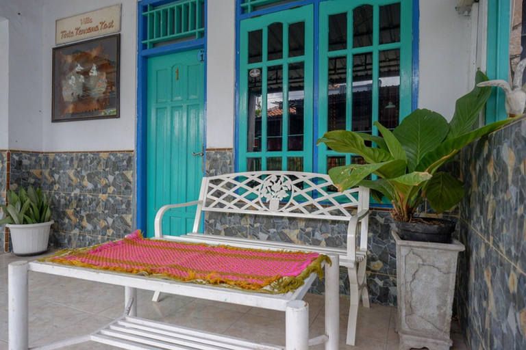 Others 3, Formerly RedDoorz Syariah near POLTRAN Tegal, Tegal