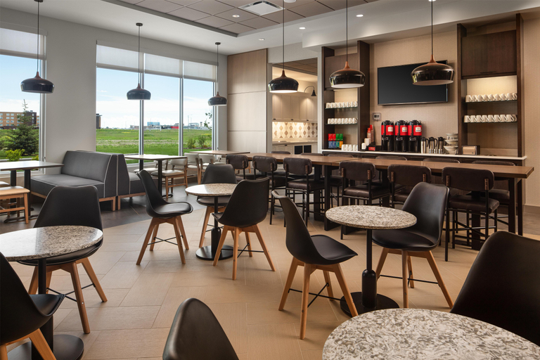 Food & Drinks 4, Hyatt Place Calgary Airport, Division No. 6