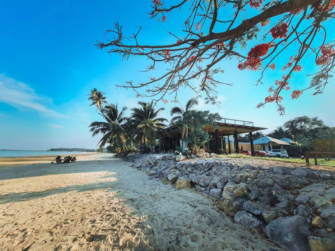 Public Area 2, Saphli Villa Beach Resort, Pathiu