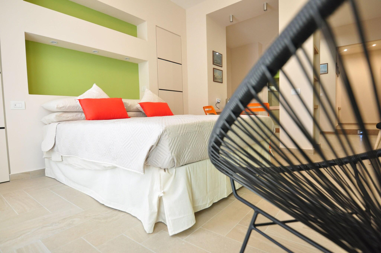 Bedroom 4, Delco Naples, Napoli