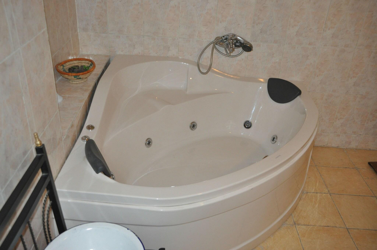 Bathroom 4, Marhaba Palace Hotel, Aswan