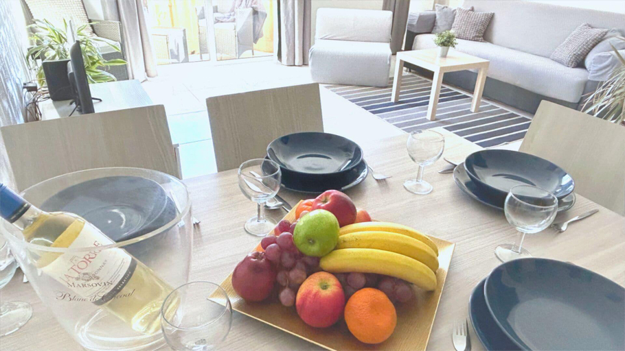 Food & Drinks 5, Arzella Apartments