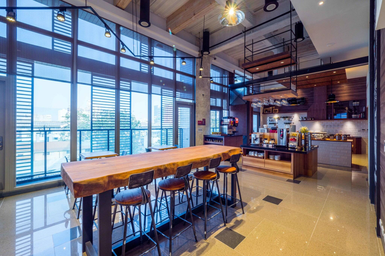 Food & Drinks 5, Watermark Hotel - Kaohsiung Main Station, Kaohsiung