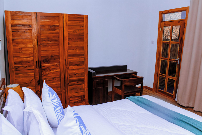 Bedroom 3, Mkomazi Hotels and Campsite, Same