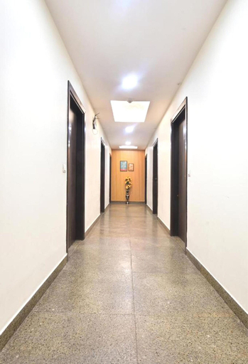 Exterior & Views 2, Hotel Sai Dham International, Delhi