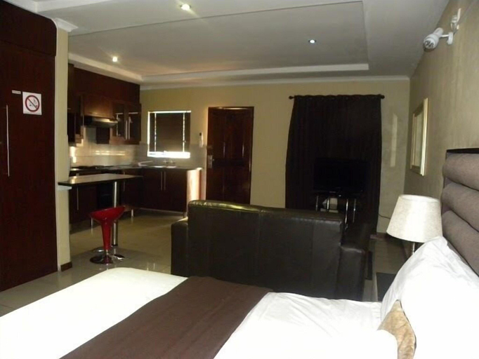 Bedroom 2, Croydon Hotel, Ekurhuleni