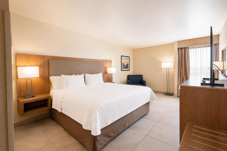 Bedroom 3, Hampton Inn by Hilton Monterrey-Airport, Apodaca