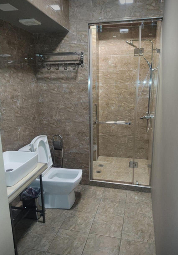 Bathroom 3, Strelets Hotel, Bishkek