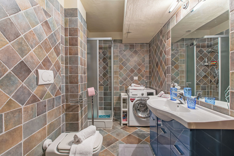 Bathroom 3, La Casa Di Olaf With Garden, Torino