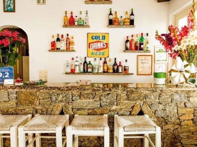 Food & Drinks 4, Anemos Studios, South Aegean