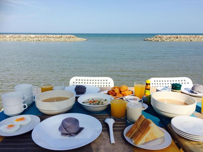 Food & Drinks 4, CHOMTALAY RESORT Hadchao samran, Ban Laem