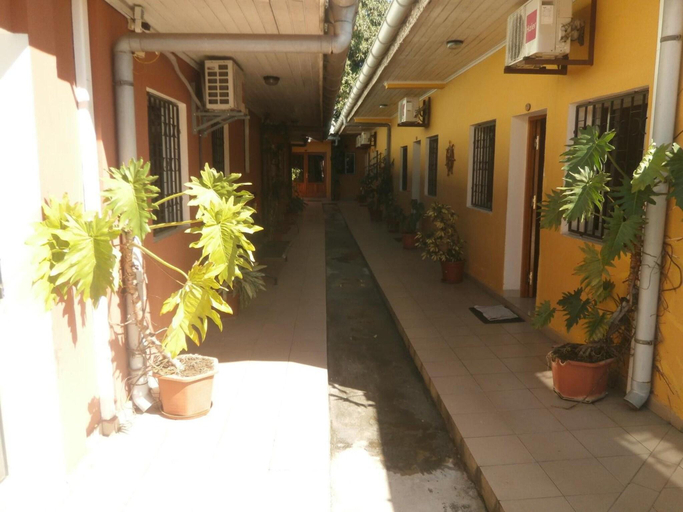 Others, Hotel H1, Atsinanana
