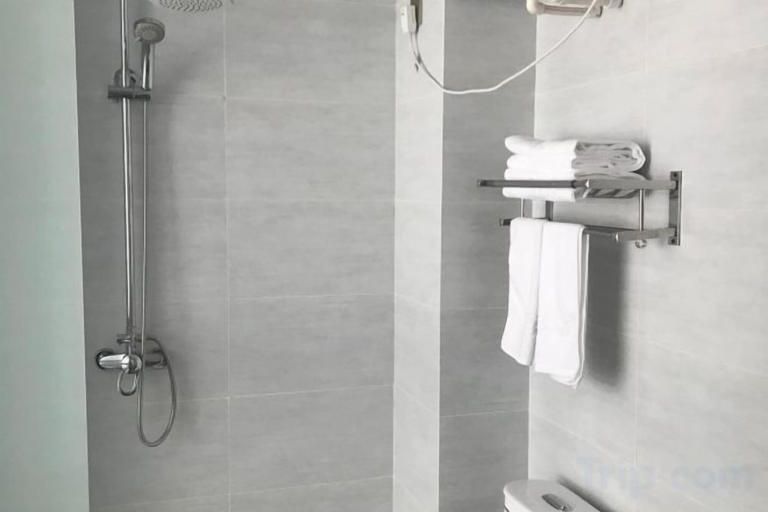 Bathroom 4, Heihe Bianguan Mingyue Hotel, Heihe