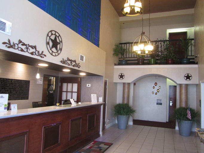 Public Area 3, Executive Inn and Suites Wichita Falls, Wichita
