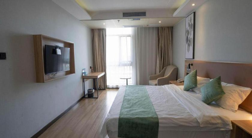 Bedroom 2, GreenTree Inn Anqing Yingbin Dong Road High-Speed Railway Station, Anqing