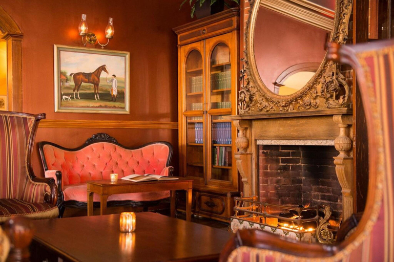 Public Area, The Inn At Saratoga, Saratoga