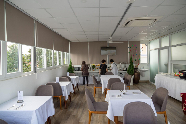 Food & Drinks 5, Park Hill Hotel Saigon South, District 7
