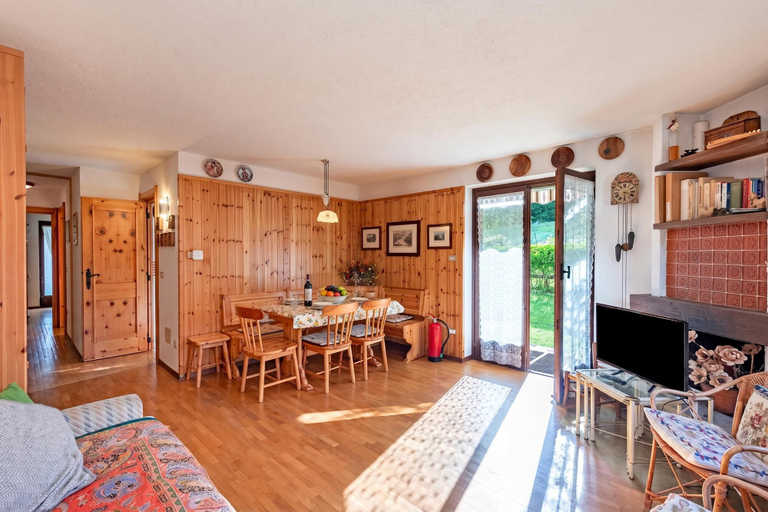 Living room 5, Family Apartment Steps From Ski Lifts, Aosta