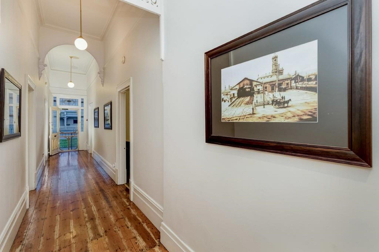 Public Area, Seymours on Lydiard, Ballarat - Central