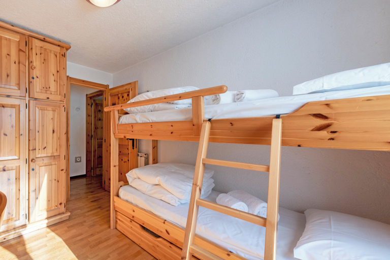 Room 4, Family Apartment Steps From Ski Lifts, Aosta