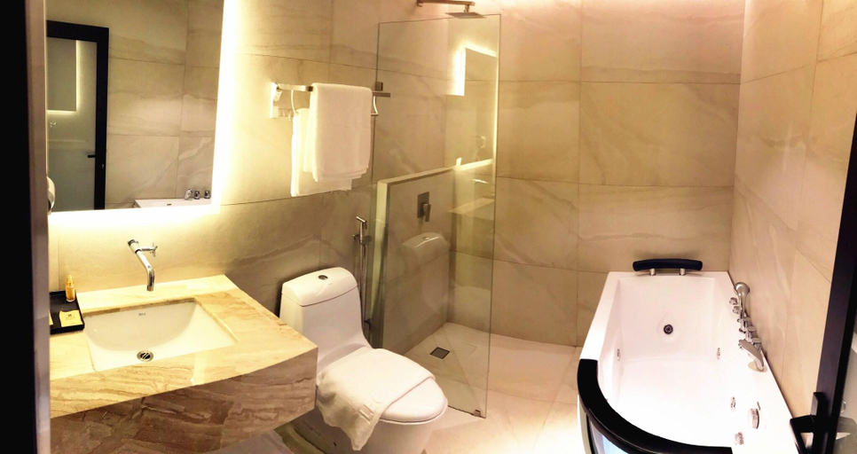 Bathroom 4, Hotel Legend Boutique, Johor Bahru