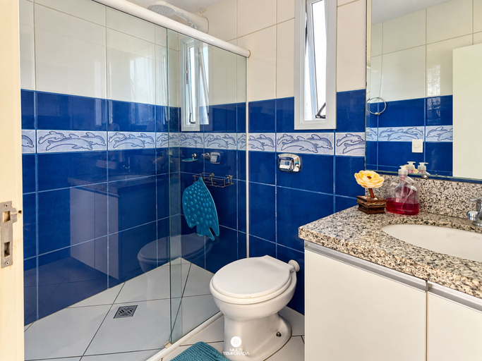 Bathroom, Casa de Praia Brisa do Oceano com Piscina Privativa - São Francisco do Sul, São Francisco do Sul