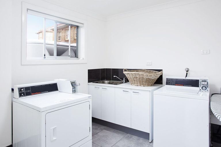 Public Area, Studios On Beaumont , Newcastle - Throsby