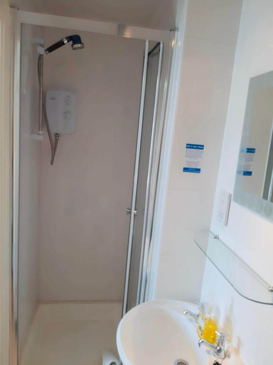Bathroom 3, The Beeches Hotel, Blackpool