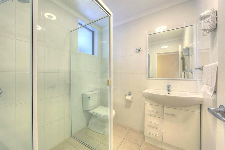 Bathroom 3, All Seasons Country Lodge, Greater Taree