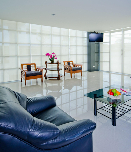Public Area 5, Kozy Inn, Chom Thong