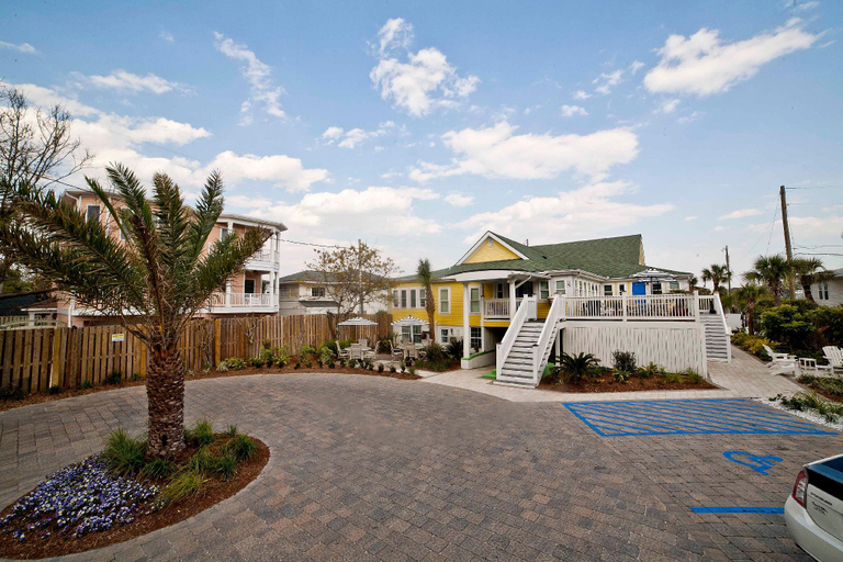 General view, The Georgianne Inn Suites, Chatham