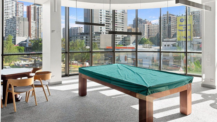 Game room, Oceana Suites Irarrazaval, Cordillera