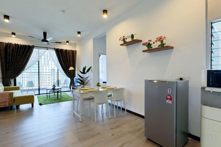 2, Putrajaya Antara Residence Air-Con Suite Facing Lake View, Kuala Lumpur