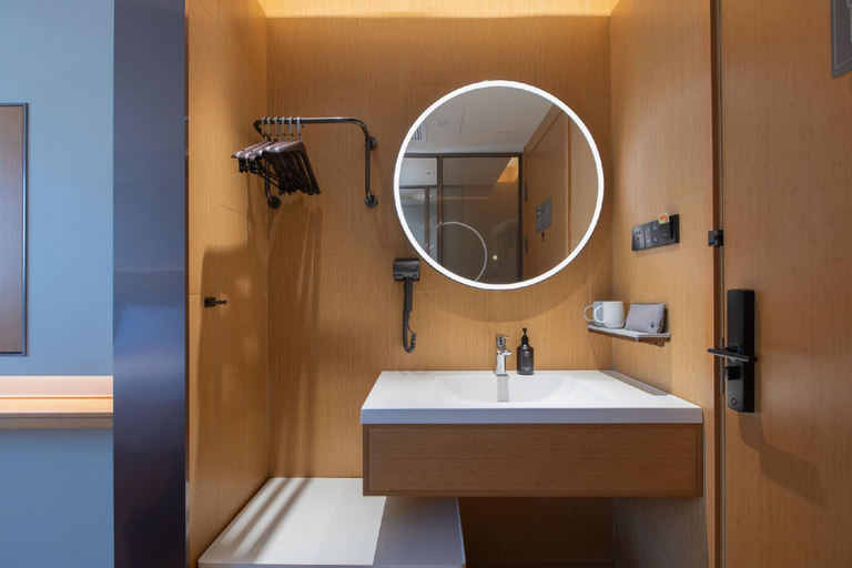 Bathroom, Ji Hotel Hangzhou Jiaogong Road, Hangzhou