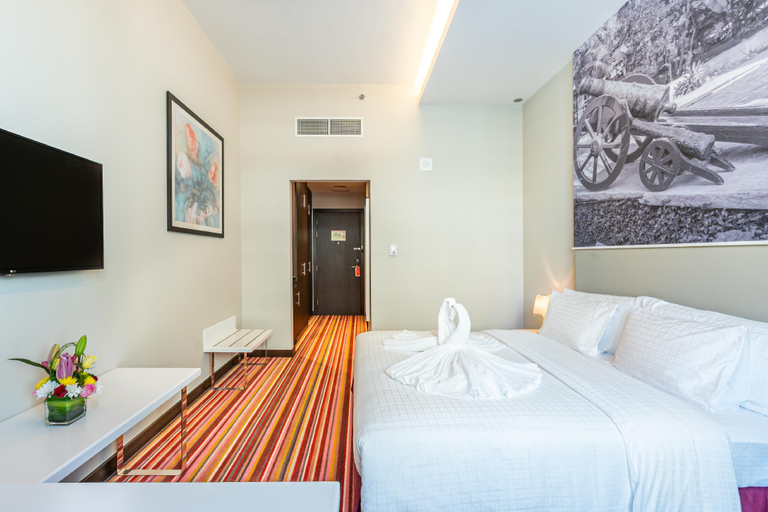 Bedroom 4, Gravity Hotel, Abu Dhabi City
