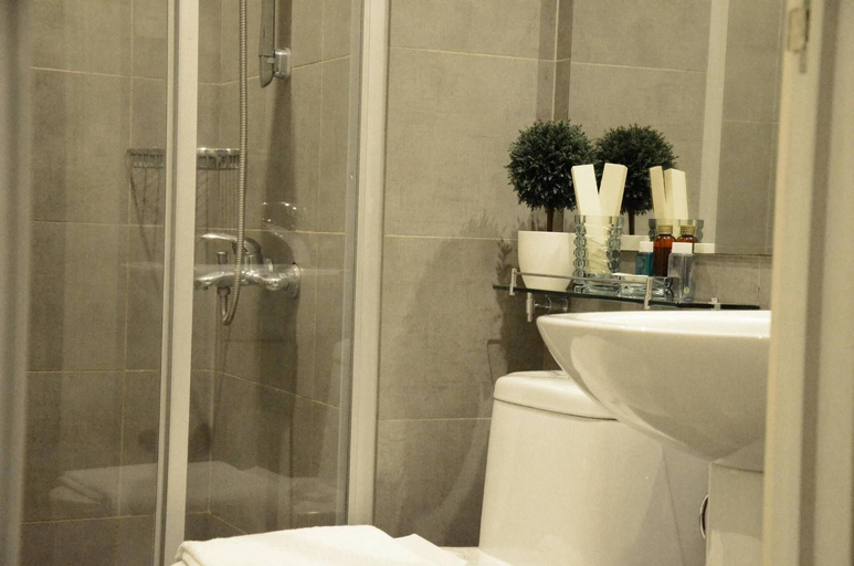 Bathroom 3, MY CRIB in the Philippines (Gramercy Residences), Makati City