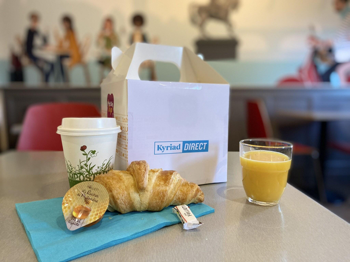 Food & Drinks 5, Kyriad Direct Orléans Ouest La Chapelle St Mesmin, Loiret