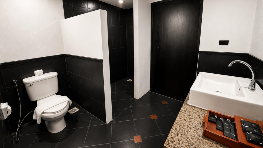Bathroom 5, Tuana Hotels Casa Del Sol, Pulau Phuket