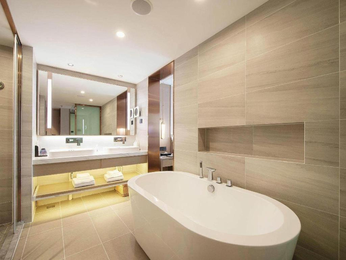Bathroom 4, Lavande Hotel Changchun New District North Lake Longxiang Plaza, Changchun