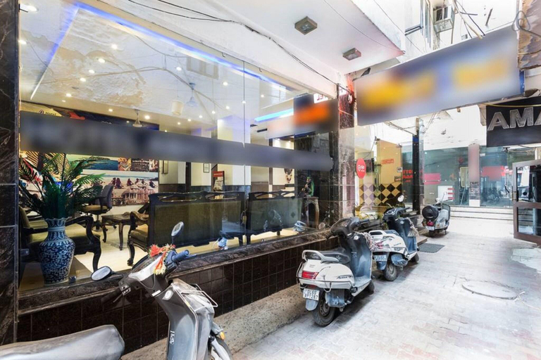 Exterior & Views 2, Hotel Amax Inn, Delhi
