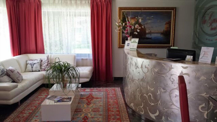 Public Area 3, La Grotta Hotel, Verona