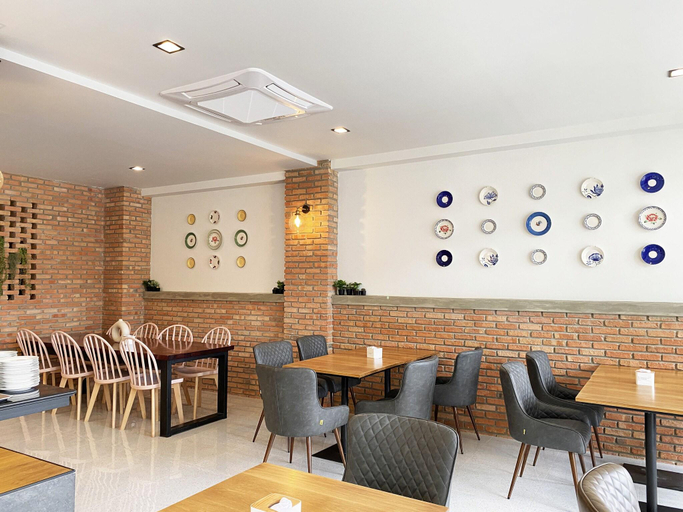 Food & Drinks 5, The Coconut Hotel, Muang Lampang