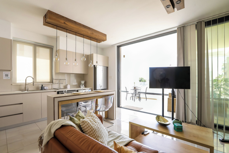 Others 5, Beachcomber 2-BR Apartment in Larnaca, Larnaca