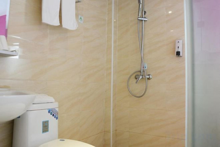 Bathroom 4, 100 Inn (Shanghai Pudong Airport Chuansha), Shanghai