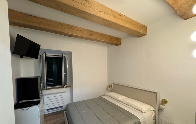 Bedroom 4, La Dimora del Borgo, Macerata