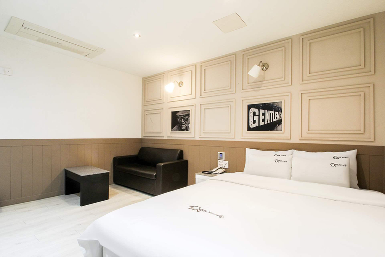 Bedroom 4, Changwon Myeongseo-dong Hotel City Travel, Changwon